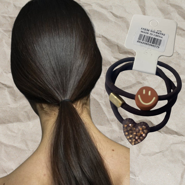 سوار شعر بوجه مبتسم