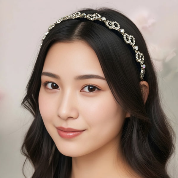 👑 أبهري بكل التفاصيل - عصابة رأس مزينة بالكريستال