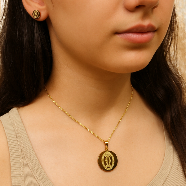 مجموعة مجوهرات أنيقة من الفولاذ المقاوم للصدأ