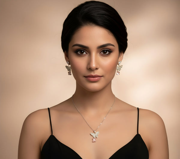 مجموعة الفراشات الوردية