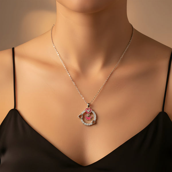 قلادة من الفولاذ المقاوم للصدأ على شكل فراشة وقلب