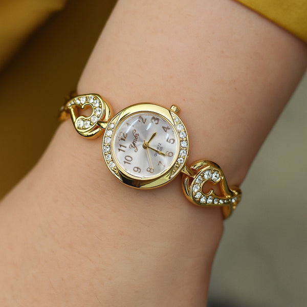 ساعة يد نسائية أنيقة 