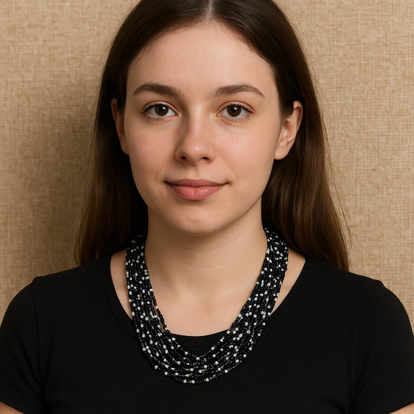 قلادة أنيقة من الخرز منتصف الليل